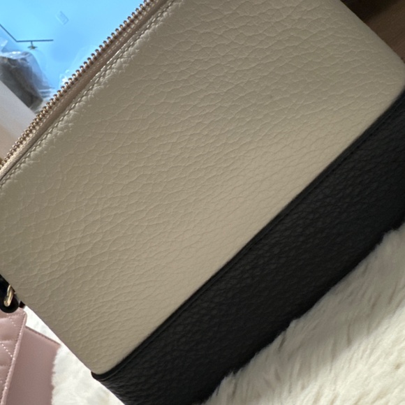 Kate Spade crossbody - Picture 4 of 4